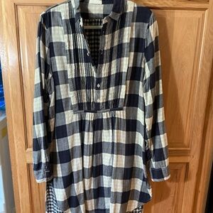 CP Shades Plaid Tunic Size Medium